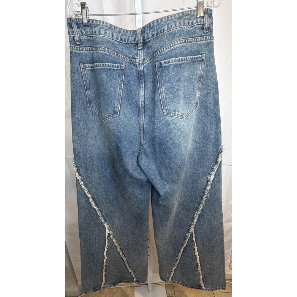 AKIRA JUST A FEELING DISTRESSED DENIM PANT Size 15 - Picture 12 of 13